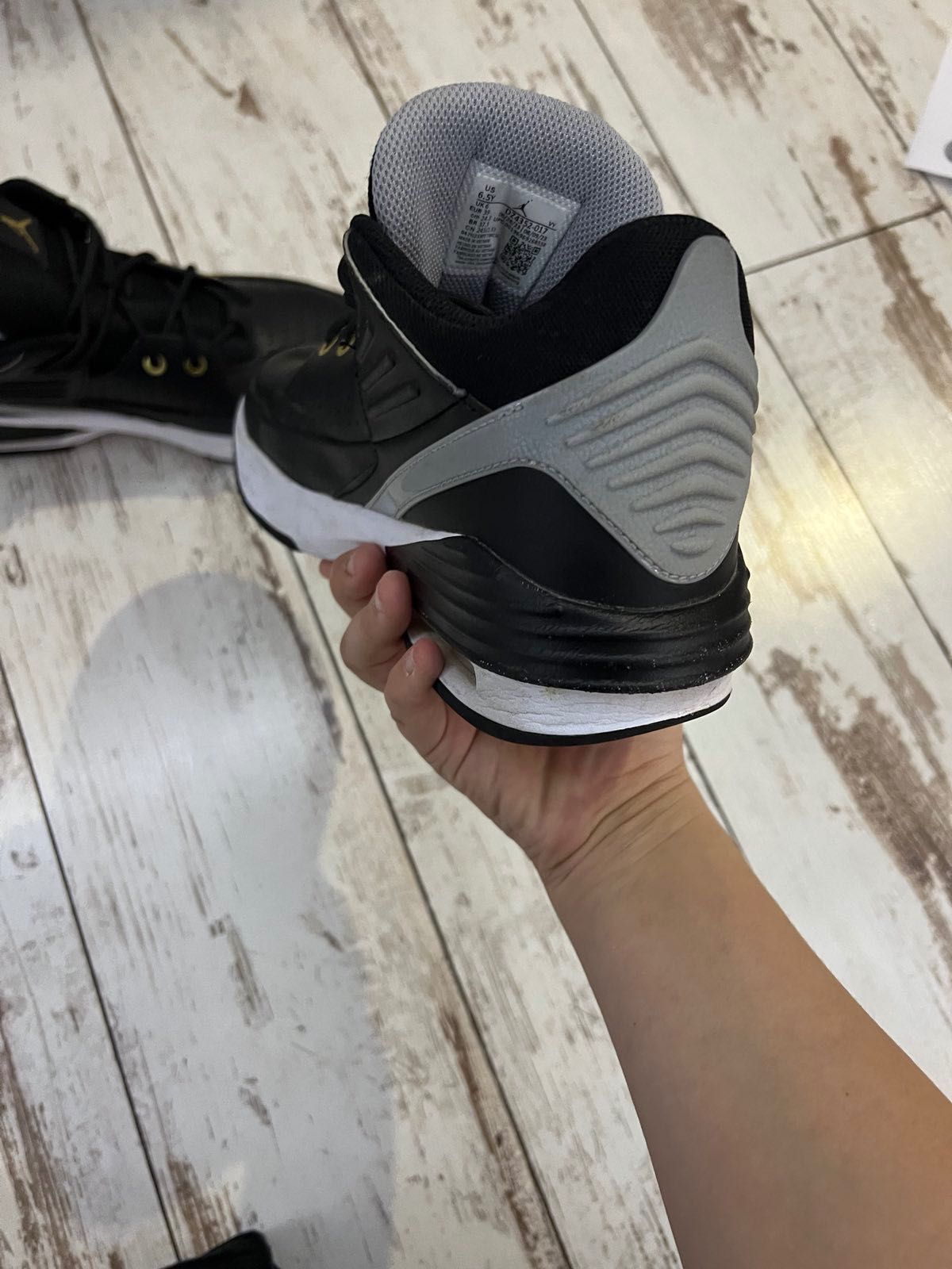 Кожени кецове “Jordan”