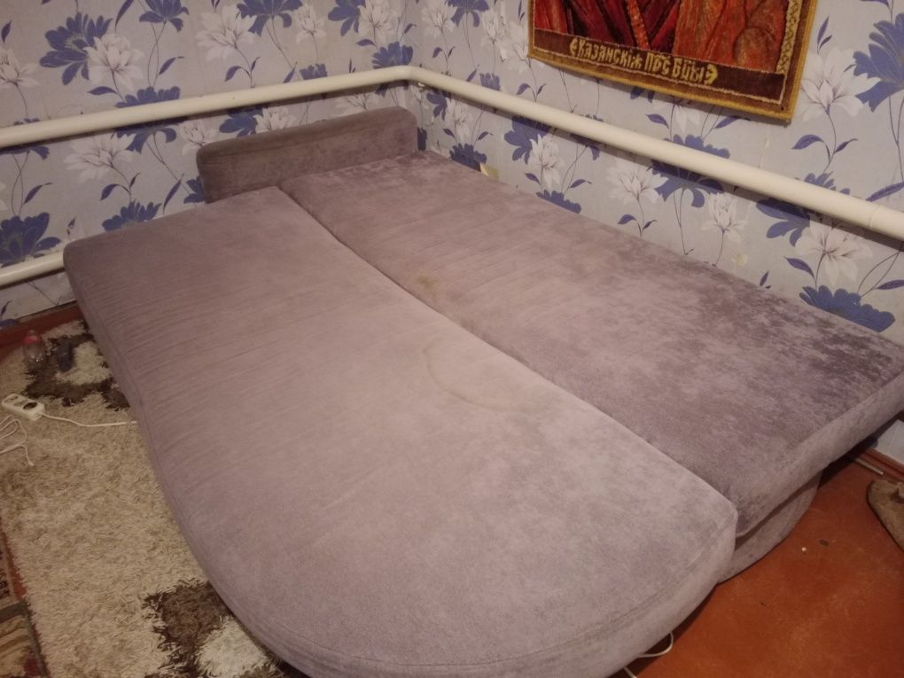 Продам диван  в хорошем состоянии