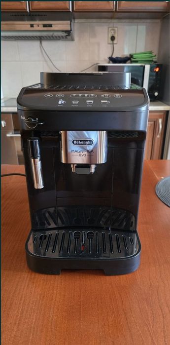 Delonghi Magnifica EVO кафемашина/ кафеавтомат