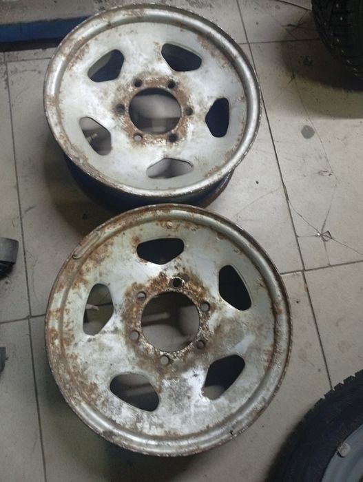 Продам два диска r15 на джип.