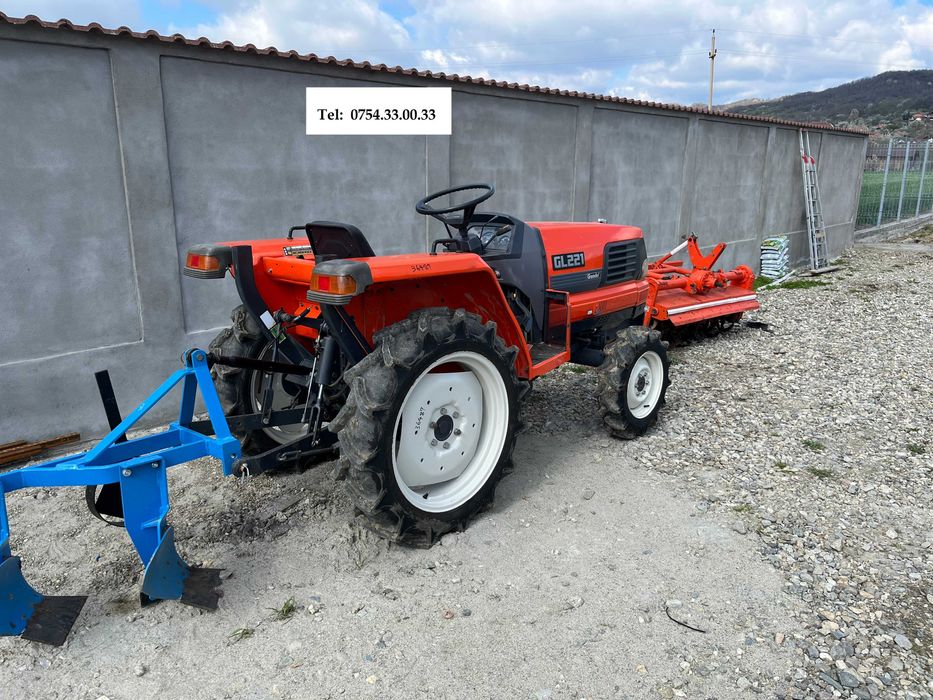 Tractor japonez 4x4 kubota gl221 INMATRICULAT cu freza si plug