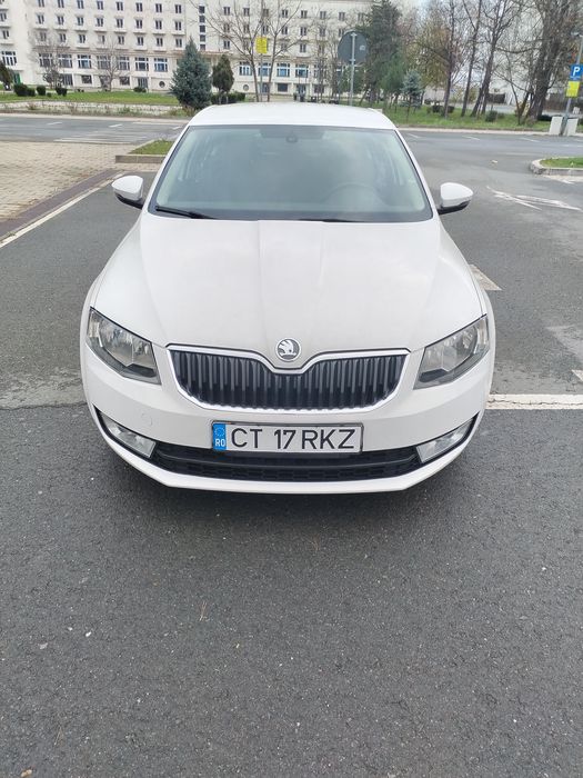 Vând Skoda Octavia 3