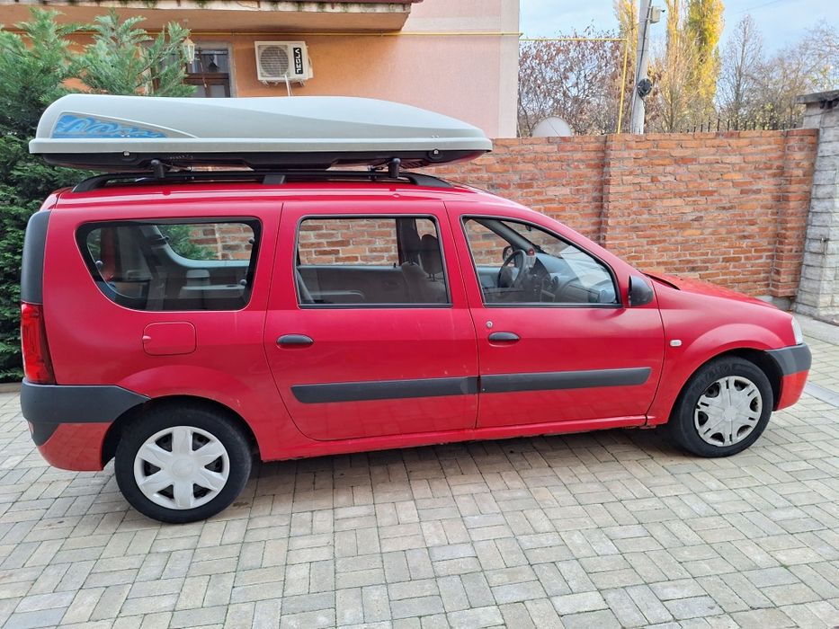 Vând Dacia Logan 7 locuri MCV 1.6 16 valve cu GPL