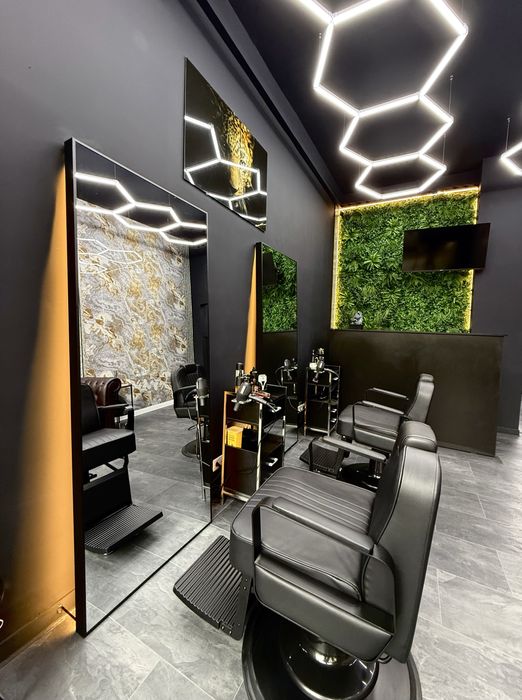 Vand Afacere la cheie Barber Shop   Zona Lujerului