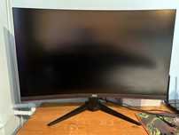 Monitor gaming Aoc curbat 32” C32G2ZE 240hz