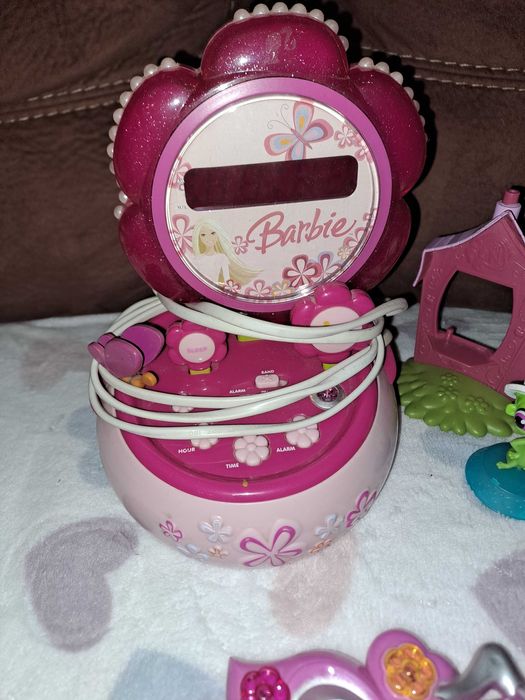 Светещ и свирещ часовник,музикална пръчка и къщичка с животни