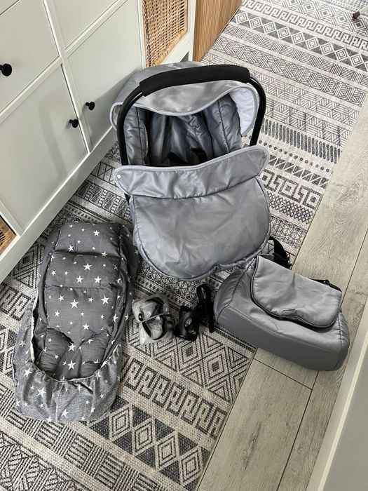 Столче за кола за новородено 0-6 м.