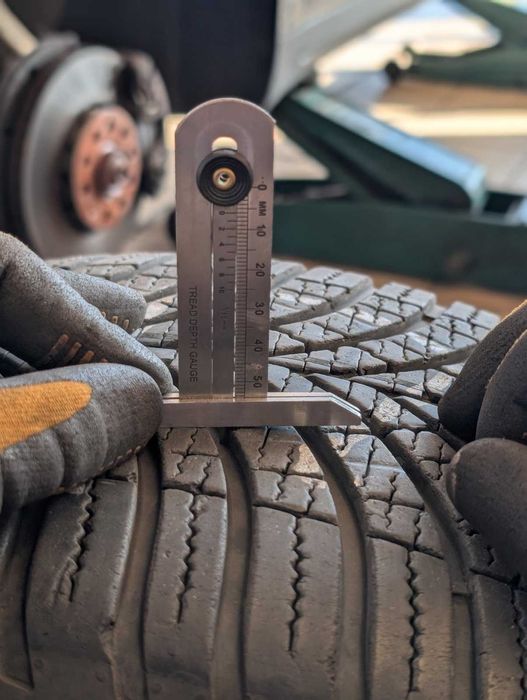 4 бр. 235/45/17 GoodYear Vector 4Seasons Gen-3