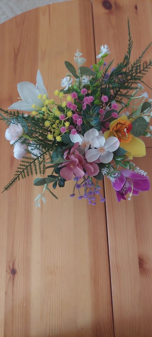 Метални кашпи с послание
