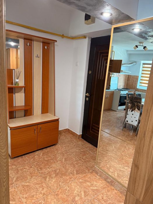 Inchiriez garsoniera zona Hermes