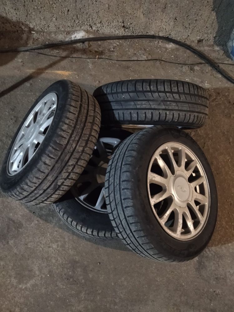 Шины 185/60R15