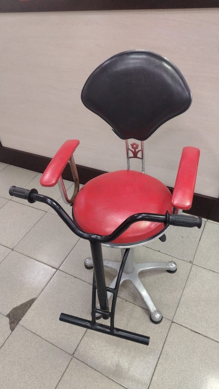 Кресло детское  для стрижки волос