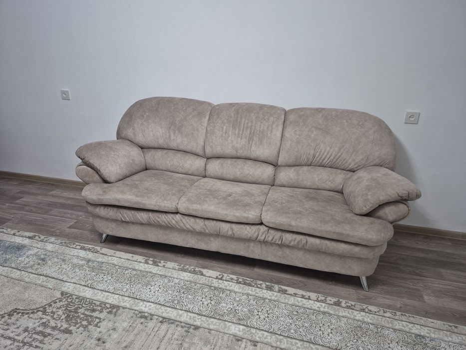 Диван с креслами