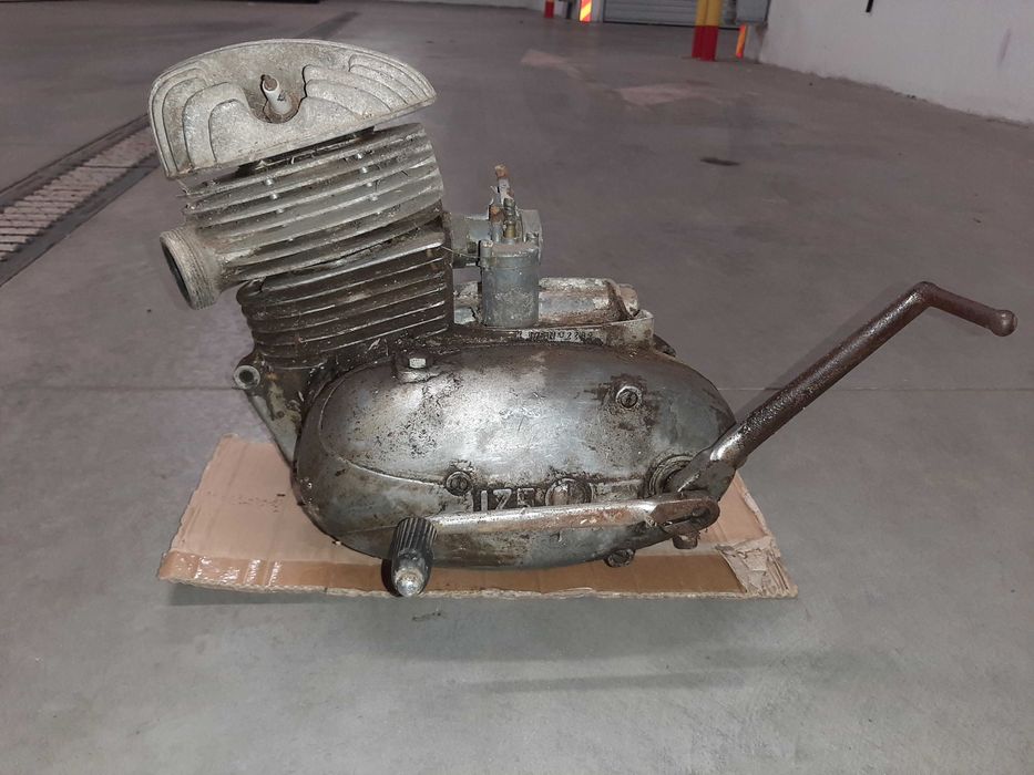 Двигател за Jawa 175 куб. см от 70те години
