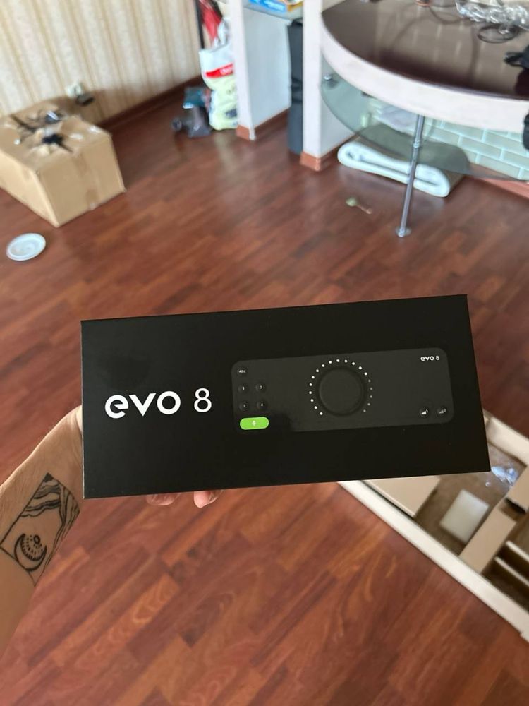Звуковая карта и наушники audient evo 8 и наушники soundcard evo8