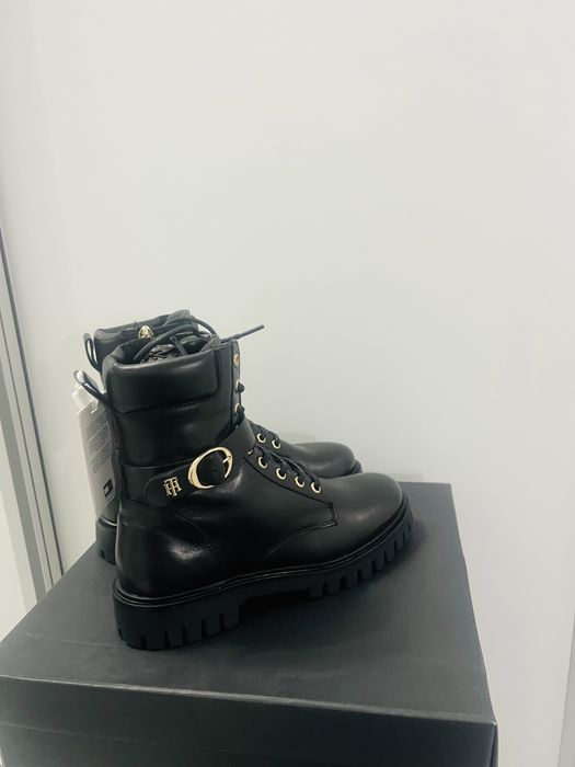 Tommy Hilfiger естествена кожа