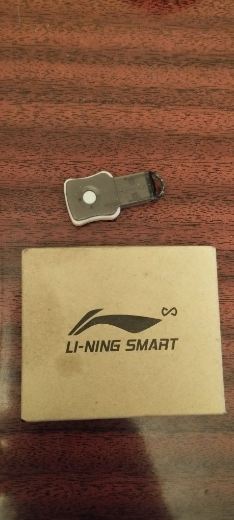Li-Ning Mi Smart Chip.  . ФитнесТрекер для бега в кроссовок