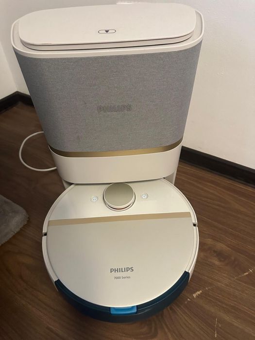 Aspirator robot Philips ,seria 7000 aqua , aspirator si mop !