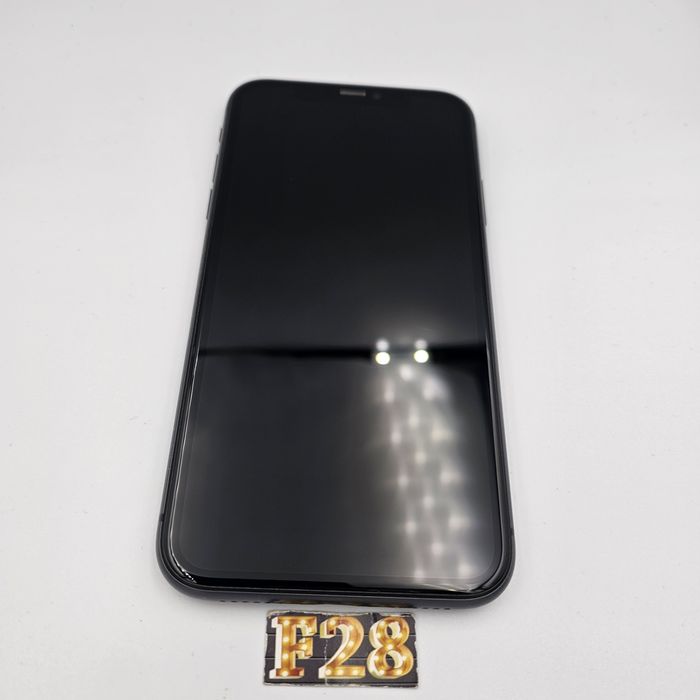 Amanet F28: iPhone 11  (P)