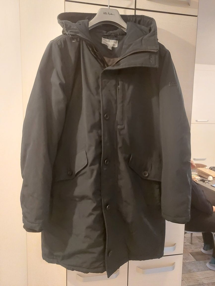 Продавам оригинално зимно мъжко яке Michael Kors XL