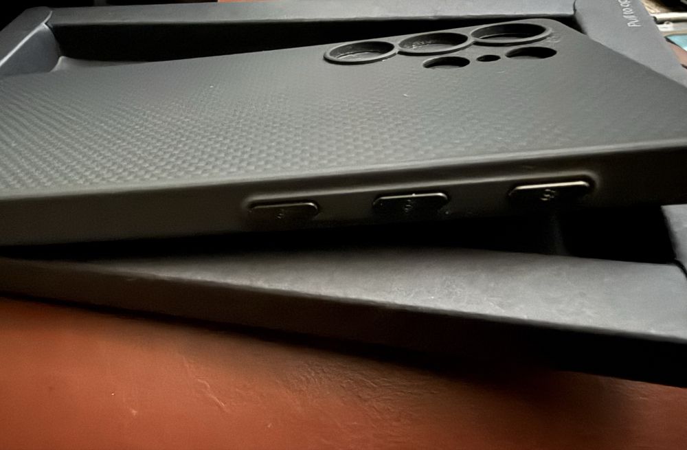 Husa Pitaka NOI - Samsung s25 Ultra/iPhone 16 pro max