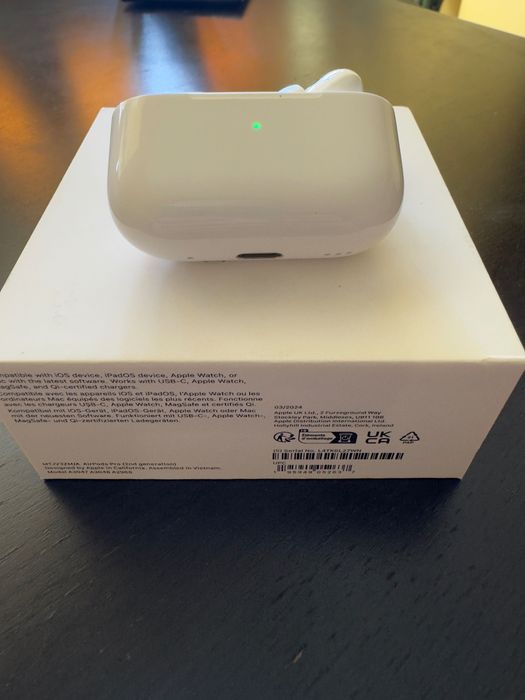 AirPods PRO 2 - Casca dreapta si CASE
