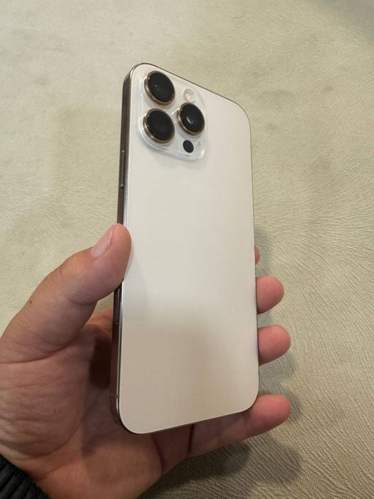 Iphone 16 pro max Desert Titanium