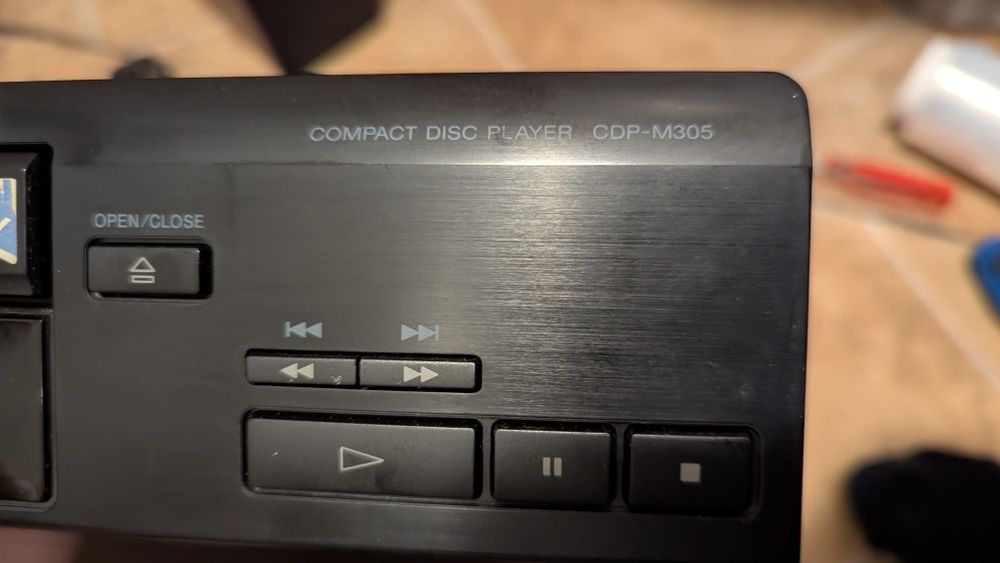 Cd player Sony CDP M305