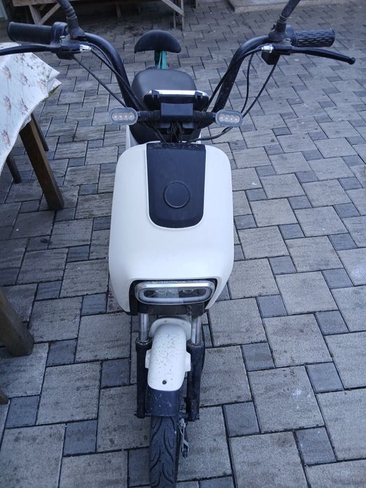 Vând scuter electric