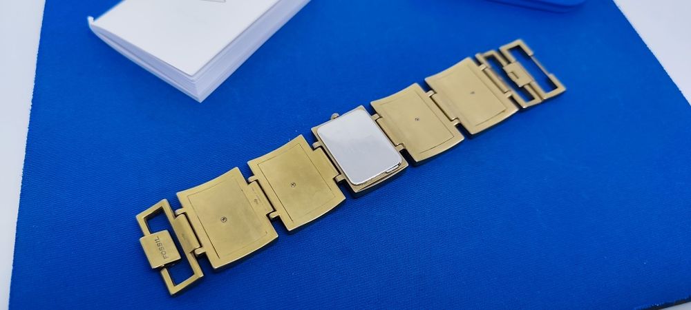 Дамски часовник гривна Fossil