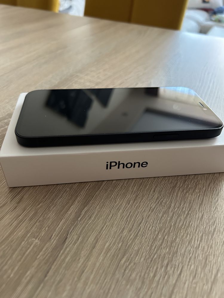 IPhone 12 128GB черен