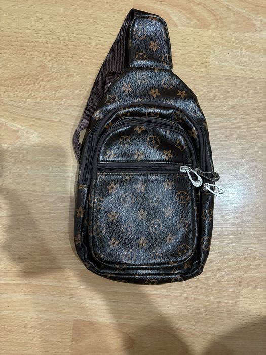 Срочно продам сумку бананку