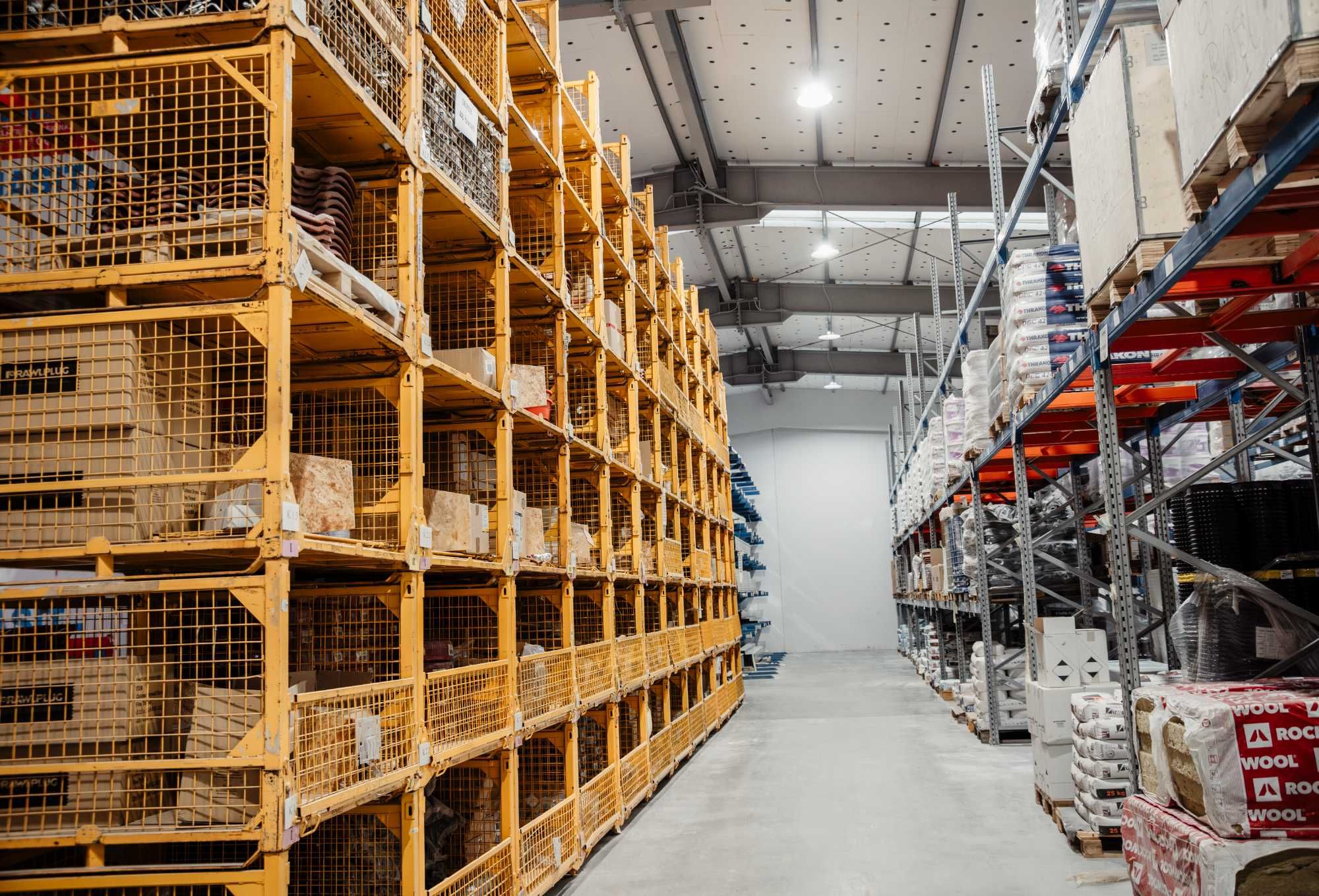 Centru logistic complet functional - zona nord Galați (proprietar)