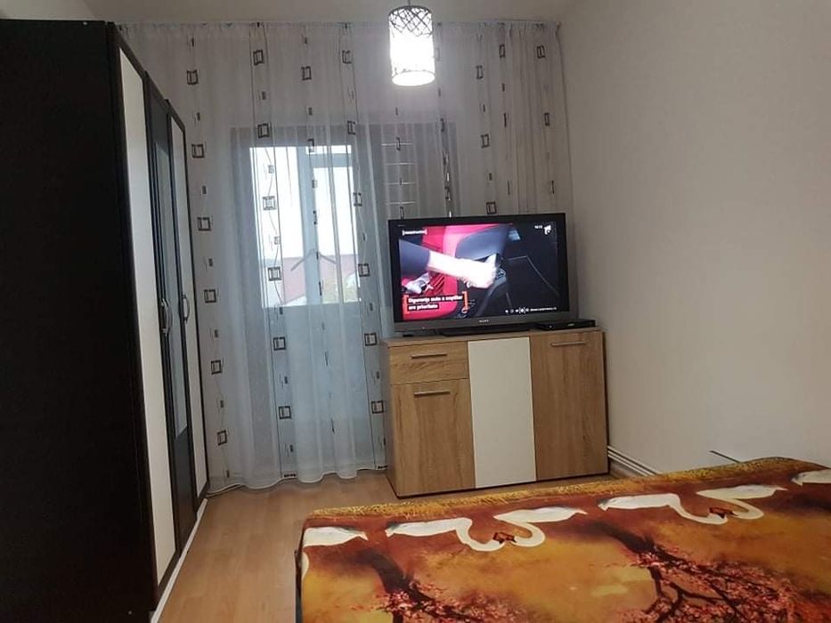 Inchiriez apartament, Bacau