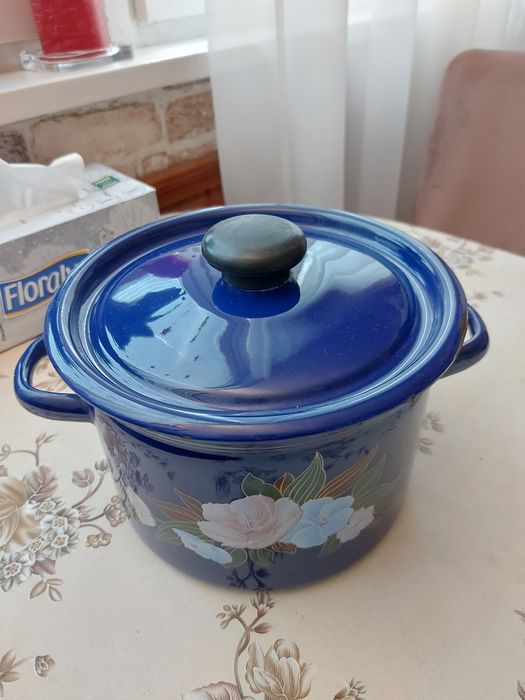 Тенджера емайлирана.