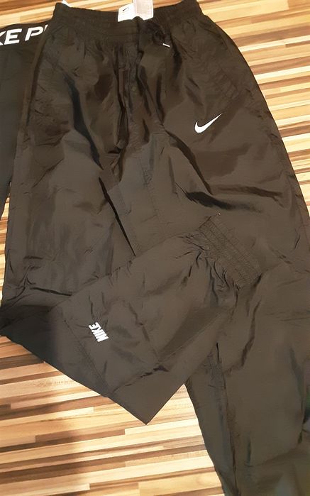 (S) NIKE PRO оригинални клинове(40лв)долници(45лв)