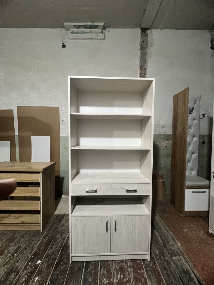 Книжний шкаф