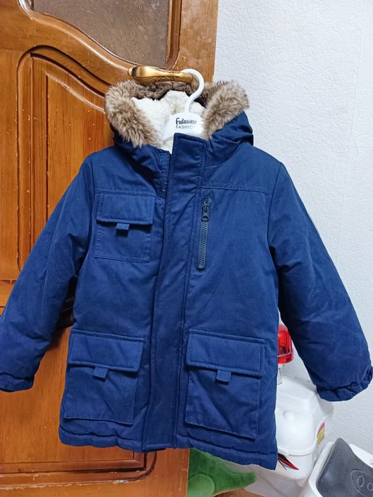 Продам детскую зимнюю куртку