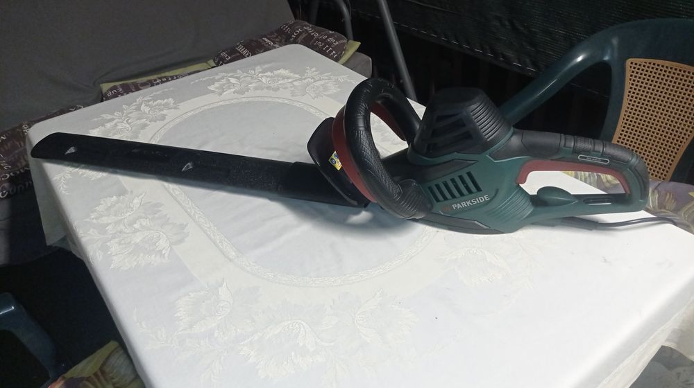 Електрически храсторез Parkside PHS 600 C3
