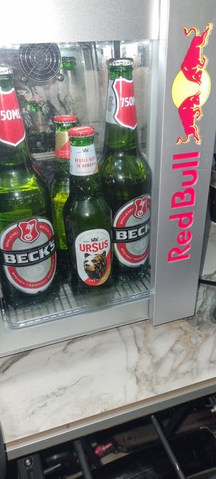 Frigider redbull