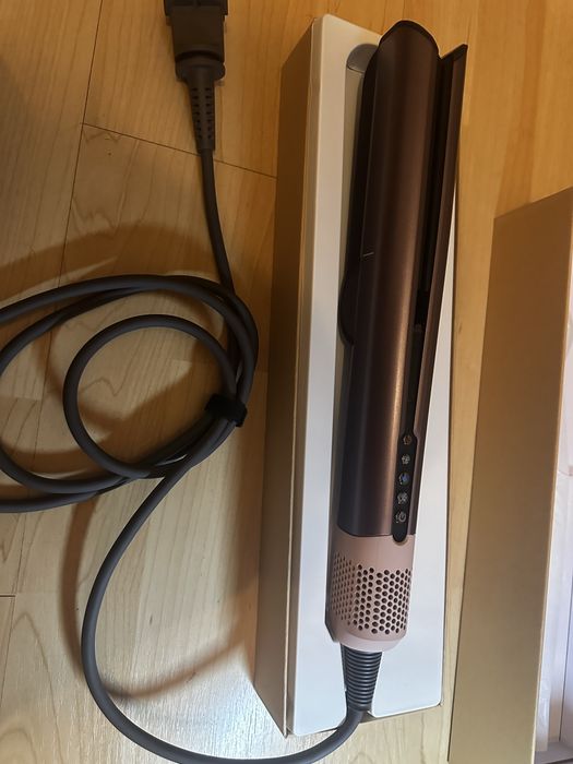 Uscator de par-air straighter-nou in cutie