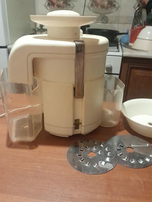 Продам соковыжемалку.