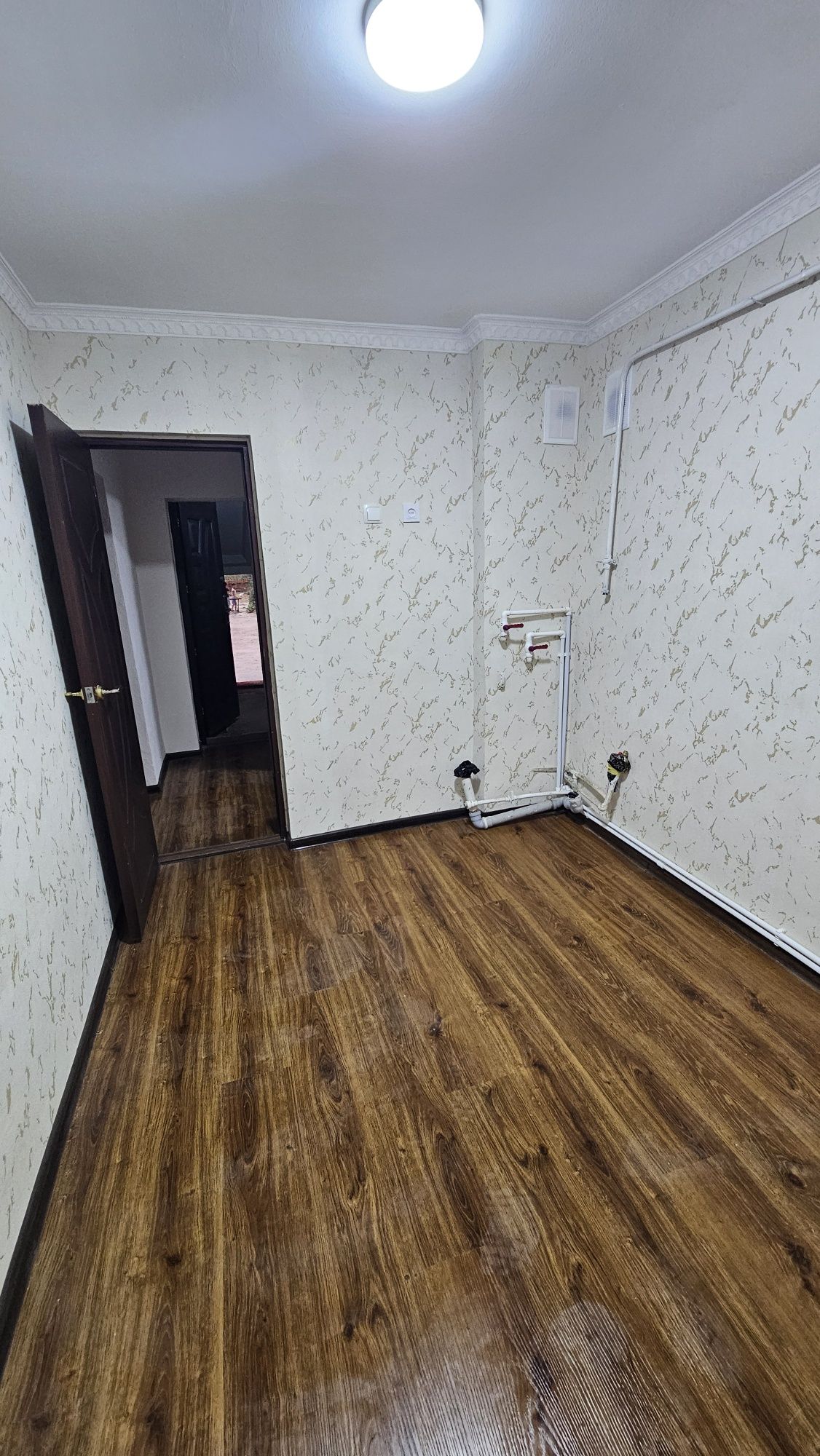 Продаю в Чирчике свою 1 комн.квартиру