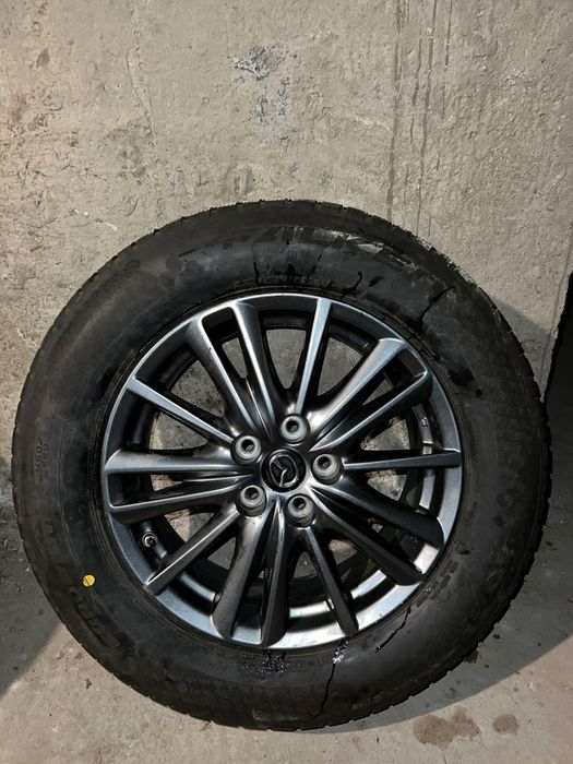 Джанти със зимни гуми Мазда 17