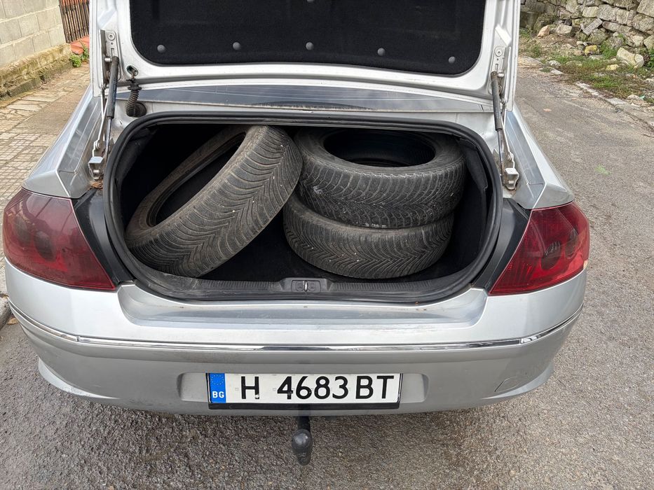 Peugeot-1.6 HDI - седан