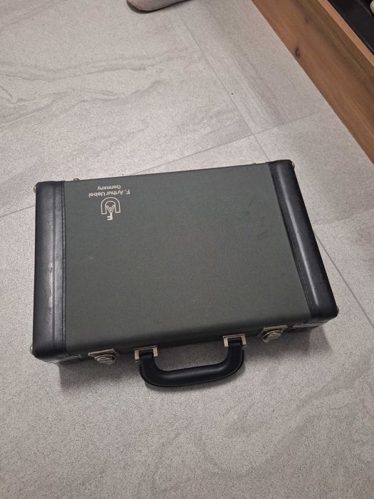 Продавам кларинет Юбел