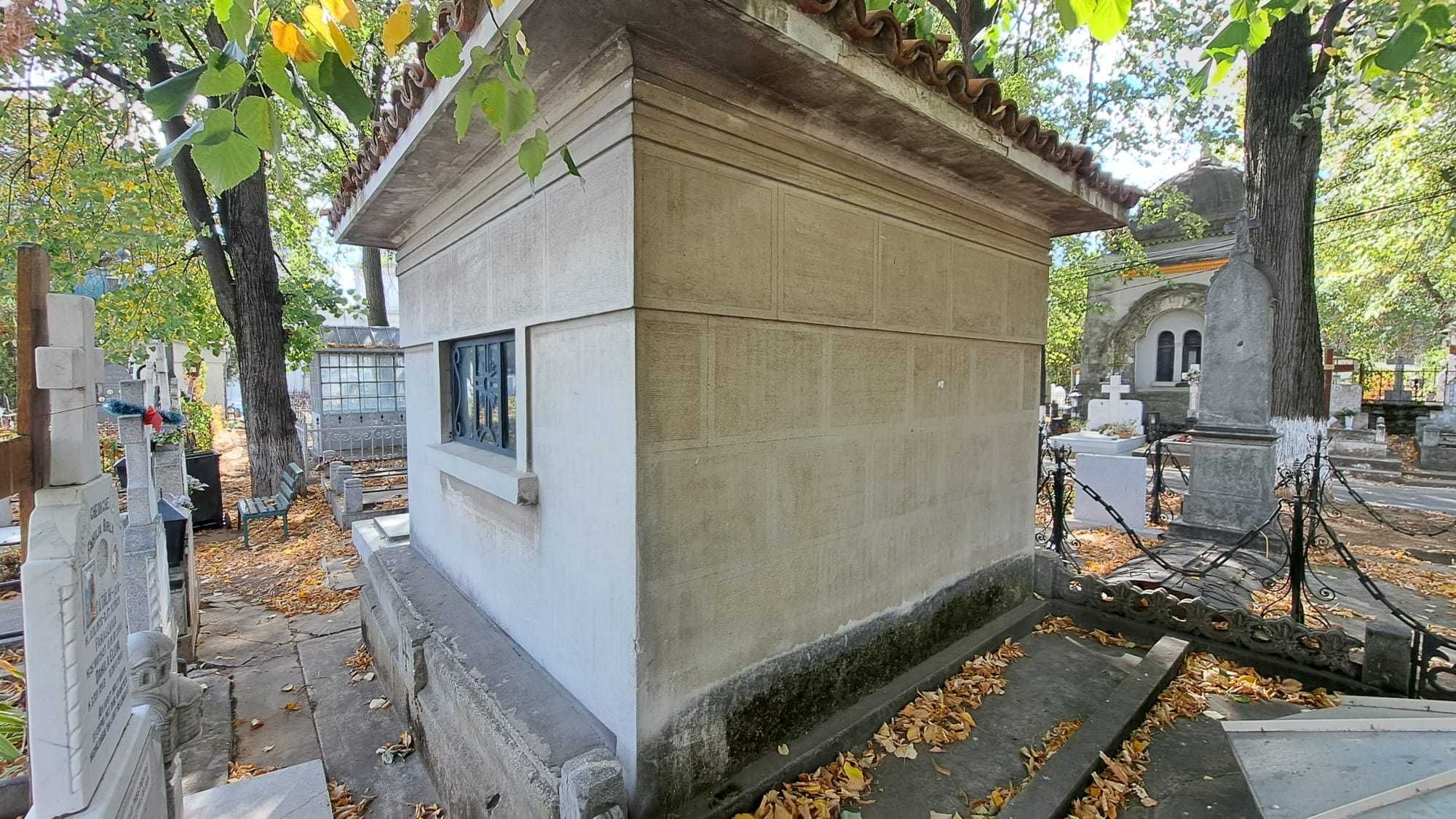 Vând monument funerar, cavou subteran cu 3 locuri ,Viișoara, Ploiesti