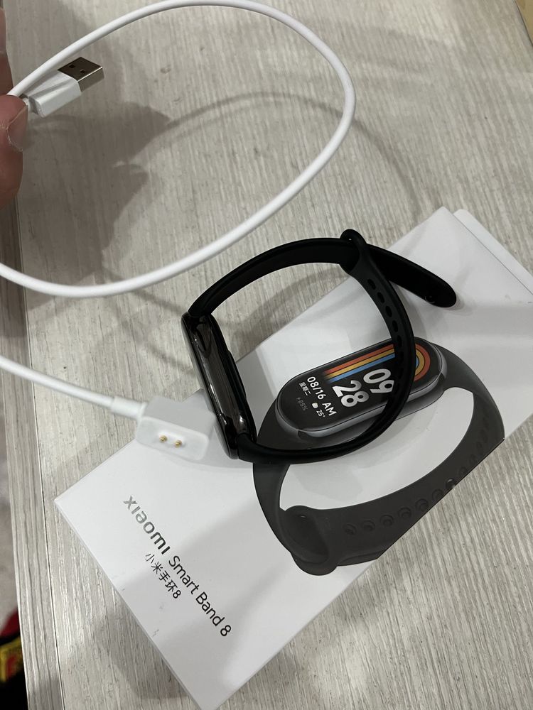 Mi Band 8 срочно продается