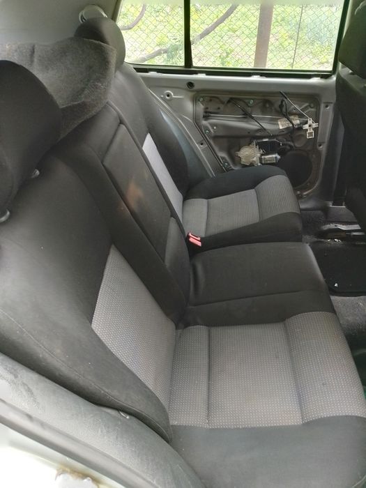 Vând scaune plus bancheta Golf 4