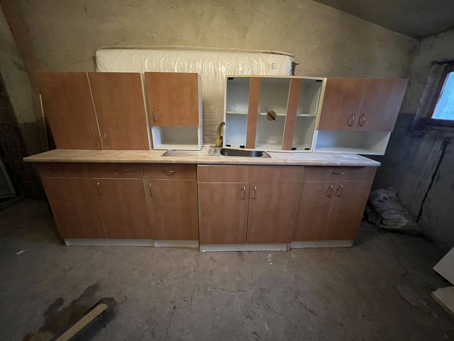 Продавам кухня-380 лв.